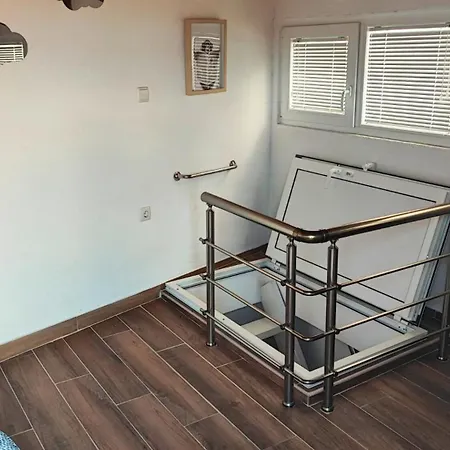 Stone House On The Cove Apartment