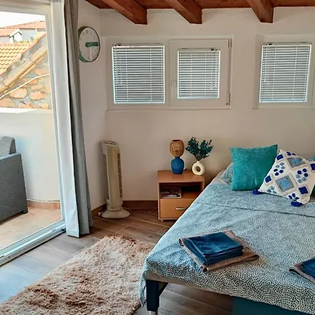Stone House On The Cove Apartment